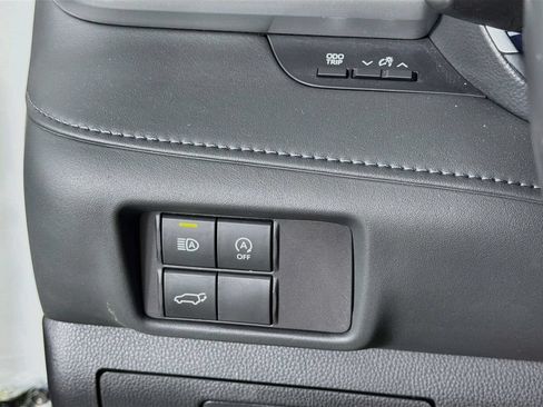 Used 2023 Toyota Highlander XSE AWD/4WD image 15
