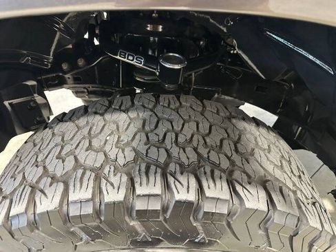 Used 2022 RAM 1500 Laramie AWD/4WD image 11