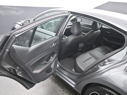 Certified 2023 Nissan Altima 2.5 SR w/ SR Premium Package image 14