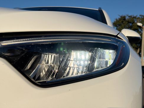 Used 2024 Mercedes-Benz GLC 300 w/ Winter Package image 9