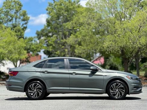 Used 2019 Volkswagen Jetta SEL Premium FWD image 4