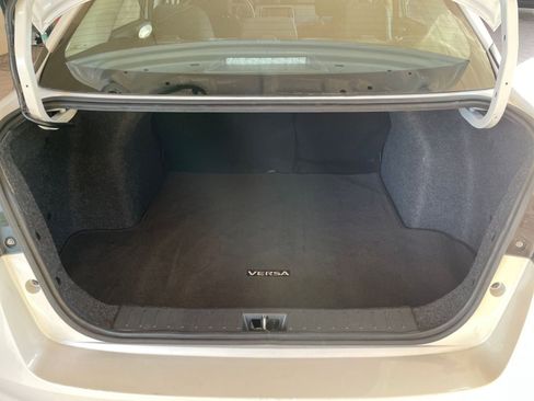 Used 2025 Nissan Versa SV image 29