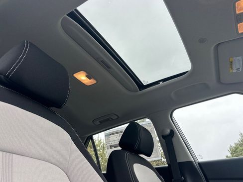New 2026 Hyundai Venue SEL FWD image 20
