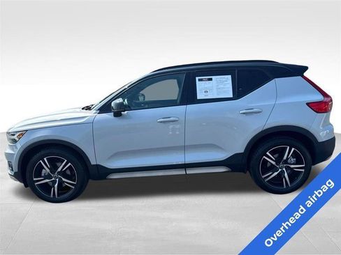 Used 2021 Volvo XC40 T5 R-Design AWD/4WD image 8