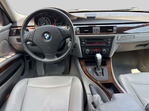 Used 2011 BMW 328i xDrive Sedan AWD/4WD image 10