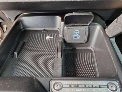 New 2025 Ford Bronco Badlands image 11