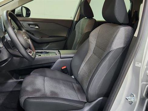 Certified 2023 Nissan Rogue SV image 12