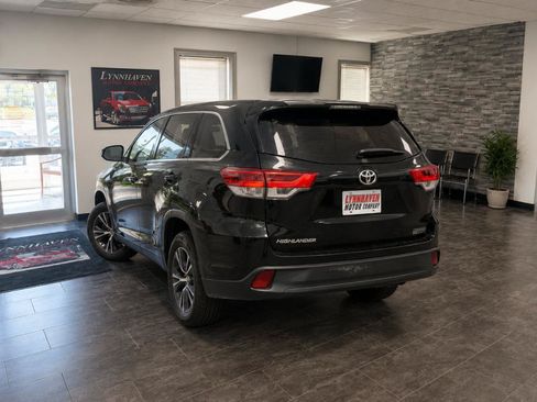 Used 2019 Toyota Highlander LE FWD image 6