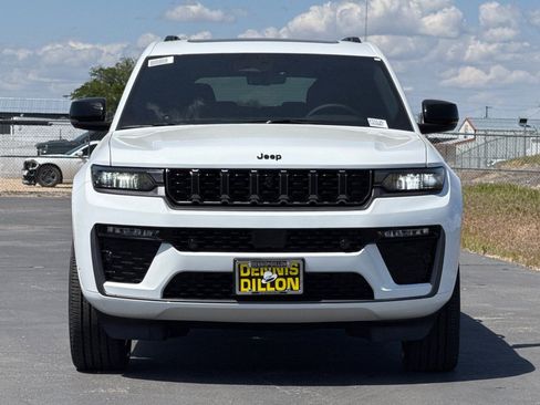 New 2026 Jeep Grand Cherokee L Limited AWD/4WD image 8