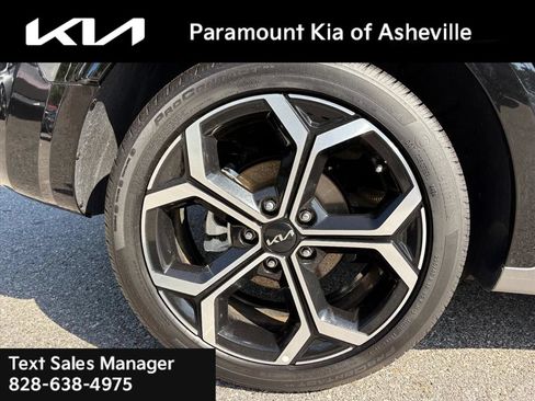 Certified 2025 Kia Niro EX Touring FWD image 30