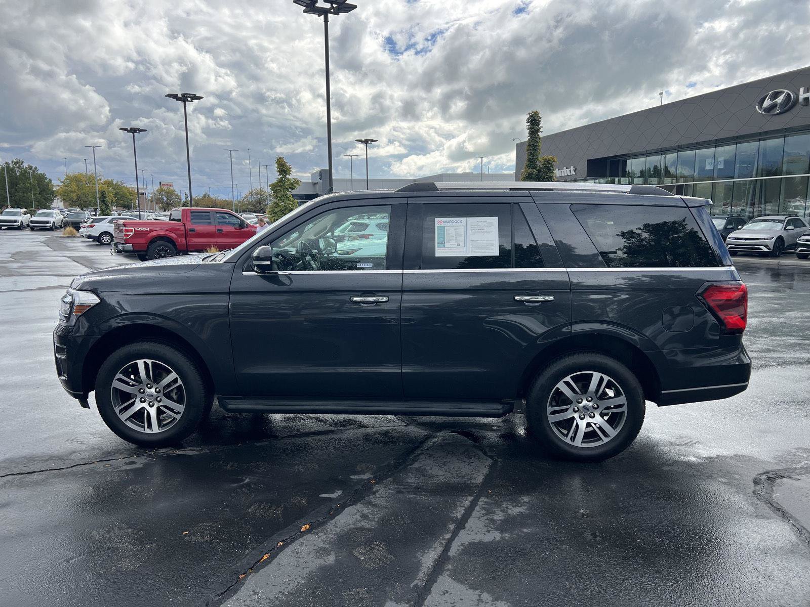 Used 2024 Ford Expedition Limited AWD/4WD image 19