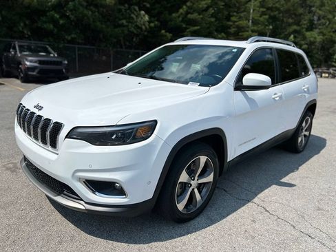 Used 2020 Jeep Cherokee Limited w/ Technology Group FWD image 3