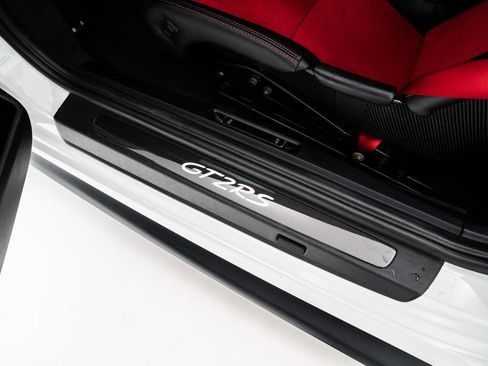 Used 2018 Porsche 911 GT2 RS w/ Weissach Package image 31