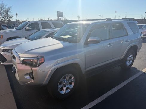 Certified 2021 Toyota 4Runner SR5 image 9