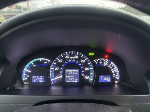 Used 2014 Toyota Camry LE image 9