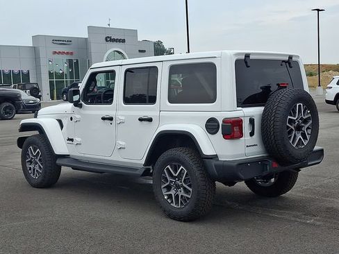 New 2026 Jeep Wrangler Unlimited Sahara AWD/4WD image 6