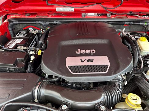 Used 2016 Jeep Wrangler Unlimited Sport AWD/4WD image 21