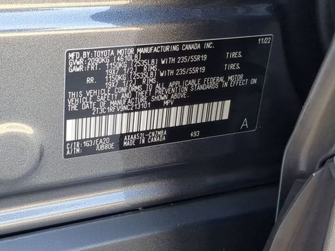 Used 2022 Toyota RAV4 XLE Premium image 36