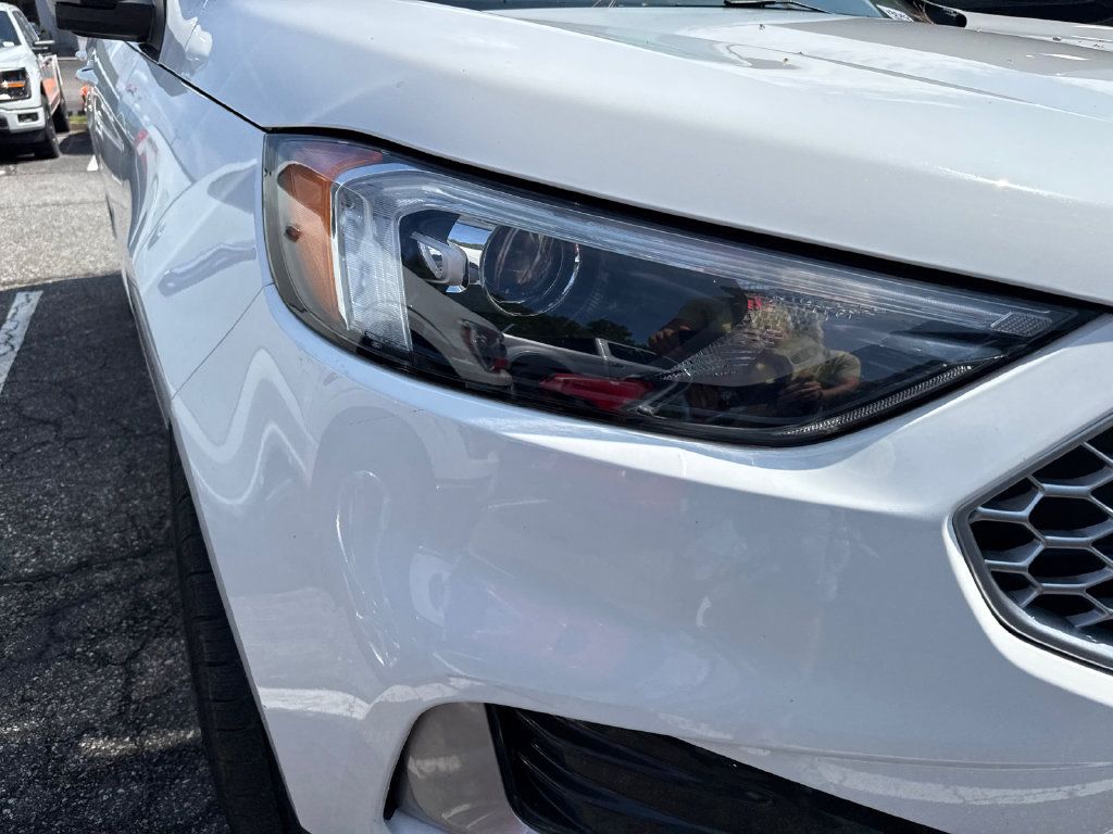 Used 2024 Ford Edge SEL AWD/4WD image 2