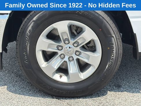 Used 2024 RAM 1500 Laramie RWD image 11