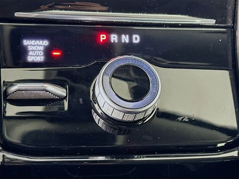 Used 2023 Jeep Grand Cherokee Limited w/ Luxury Tech Group II image 25