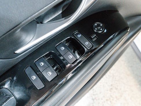 Used 2022 Hyundai Santa Cruz Limited image 16