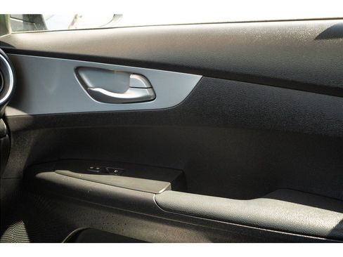 Used 2023 Kia Forte LXS FWD image 30