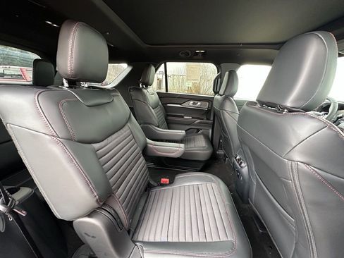 New 2026 Ford Explorer ST-Line w/ ST-Line Street Pack AWD/4WD image 24