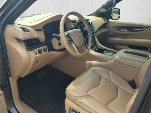 Used 2020 Cadillac Escalade ESV Platinum AWD/4WD image 10