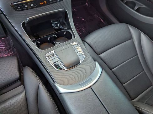 Used 2021 Mercedes-Benz GLC 300 image 30