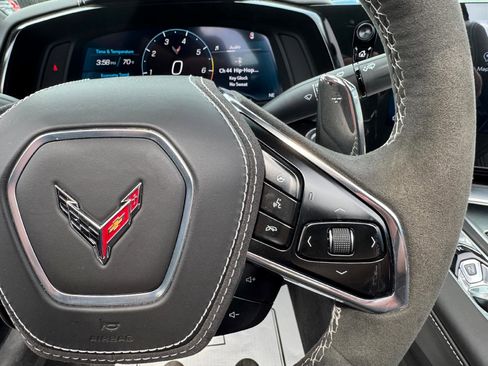 Certified 2024 Chevrolet Corvette Stingray Premium Conv w/ Z51 Performance Package image 19