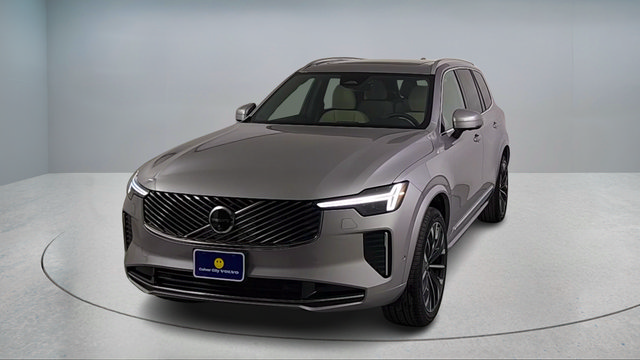 Used 2026 Volvo XC90 B6 Plus w/ Protection Package Premier AWD/4WD image 2