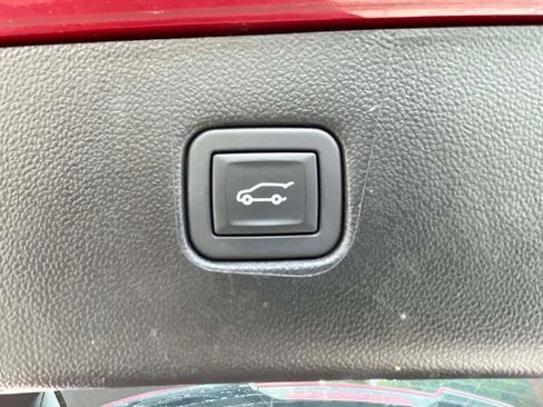 Used 2024 Chevrolet Blazer LT w/ Convenience Package FWD image 10