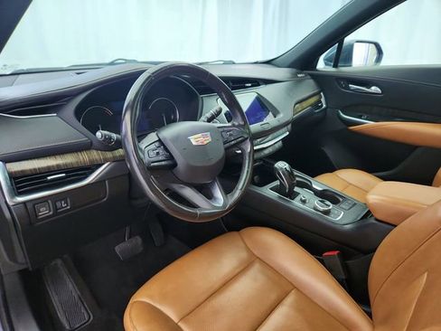 Used 2019 Cadillac XT4 Premium Luxury image 9
