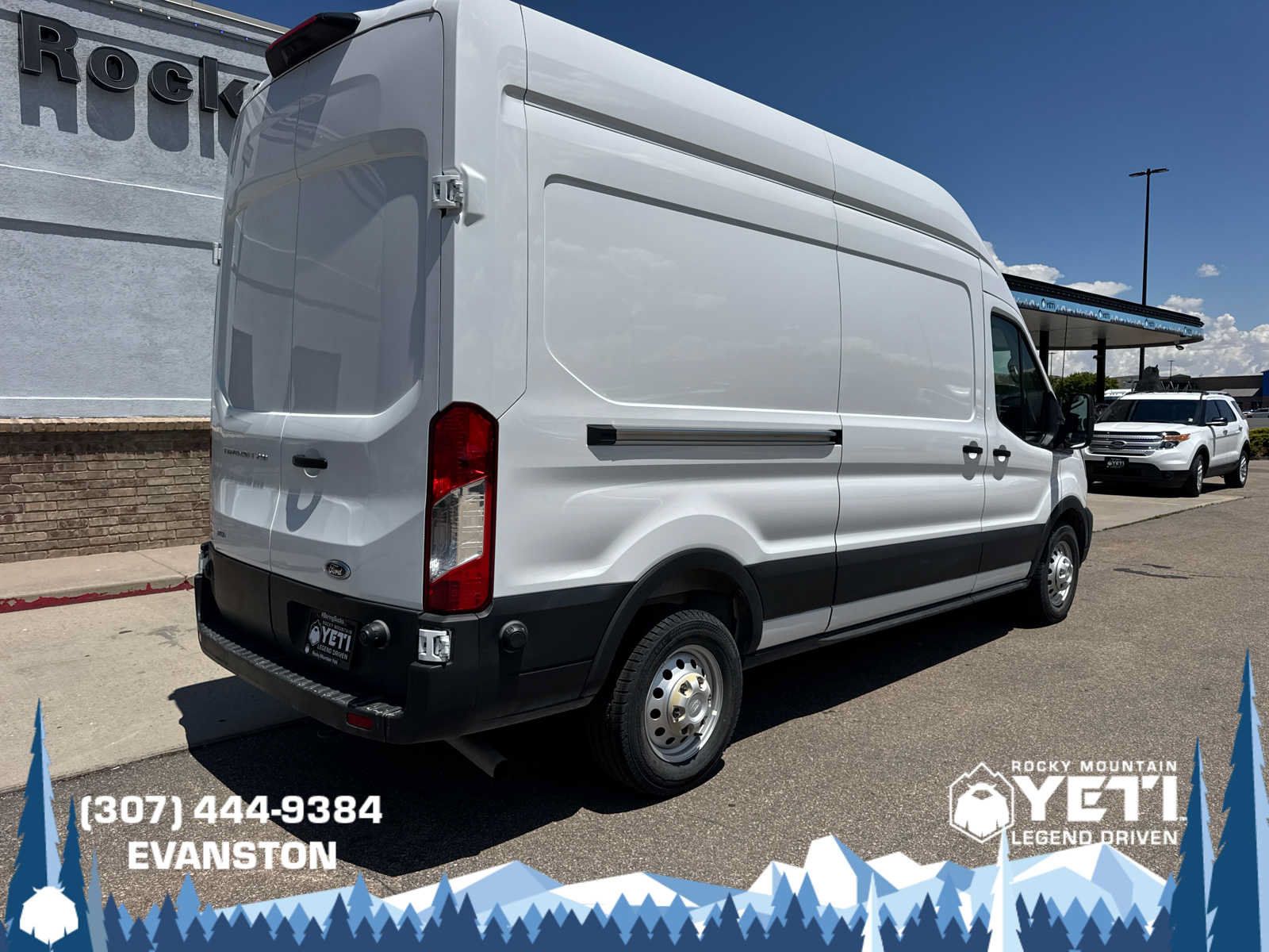 Used 2025 Ford Transit 250 148 High Roof AWD image 3