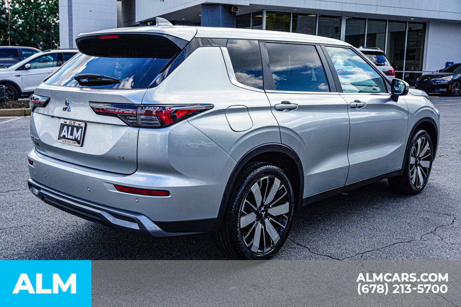 Used 2025 Mitsubishi Outlander SE FWD image 5