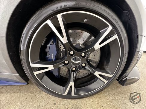 Used 2018 Aston Martin Vanquish S RWD image 40