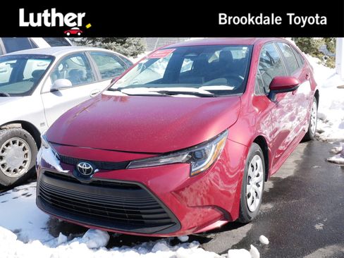 Certified 2023 Toyota Corolla LE image 1