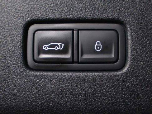 Used 2024 Genesis GV70 2.5T w/ Cargo Package AWD/4WD image 17