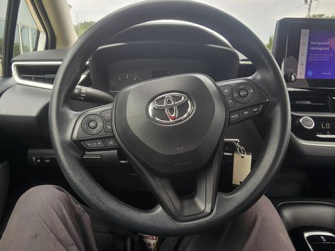 Used 2024 Toyota Corolla LE FWD image 17