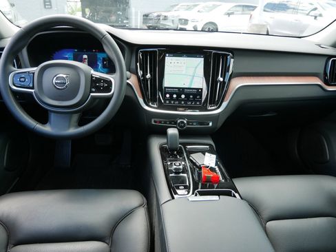Certified 2023 Volvo S60 T8 Plus AWD/4WD image 13