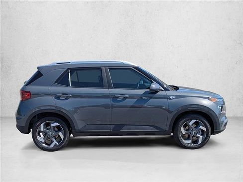 New 2026 Hyundai Venue SEL FWD image 4