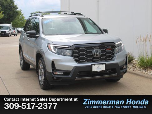 Certified 2022 Honda Passport TrailSport image 3