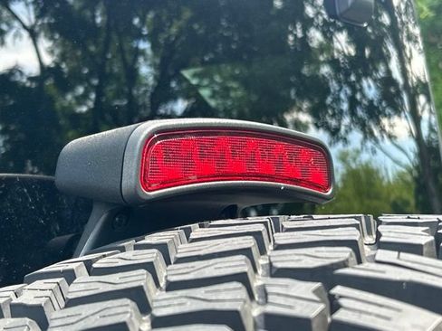 Used 2023 Ford Bronco Black Diamond w/ Sasquatch Package AWD/4WD image 11