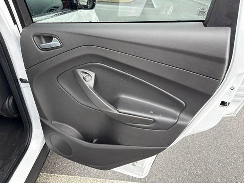 Used 2019 Ford Escape SEL image 16