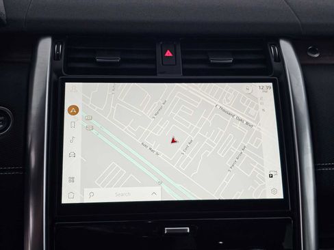 Used 2024 Land Rover Discovery Dynamic SE image 26