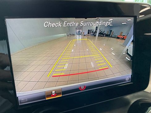 Used 2019 Mercedes-Benz GLC 300 4MATIC image 16