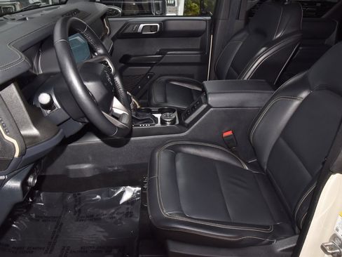 Certified 2025 Ford Bronco Badlands image 13