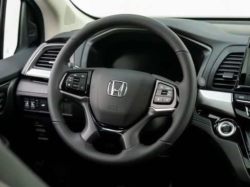 New 2026 Honda Odyssey Touring image 11