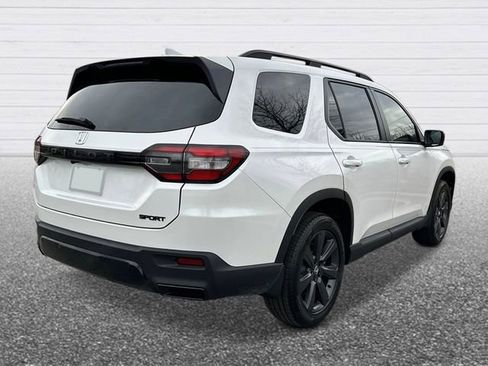 Used 2026 Honda Pilot Sport image 5